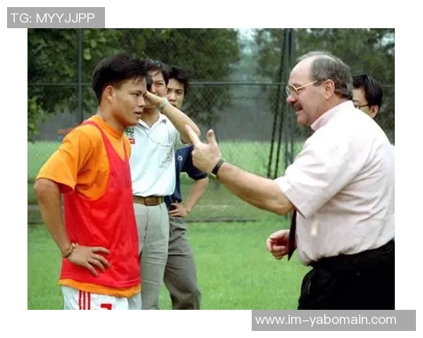 施拉普纳：要让中国足球走向辉煌需重视技术与精神而非金钱利益